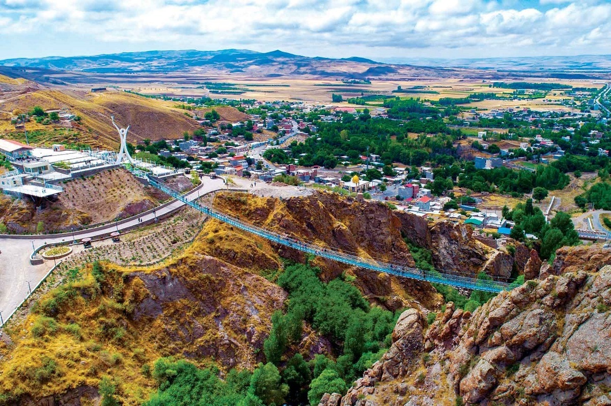 چرا صنعت هتلداری سودآور است؟/ مزیتهای سرمایهگذاری در هتل با نمونه موردی هتل بینالمللی ویستریا پالاس اردبیل