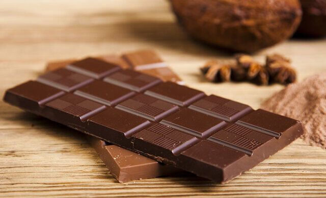 شکلات تلخ باعث کاهش فشارخون می‌شود