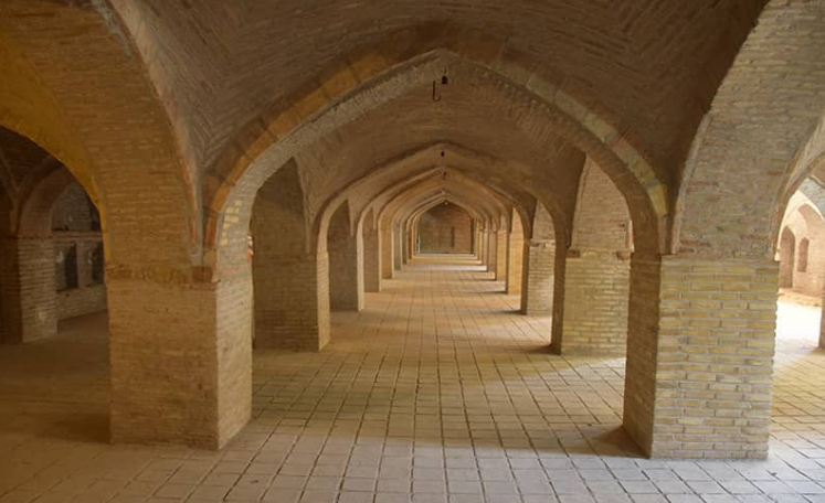 مسجد جامع بروجرد چگونه است؟ + عکس