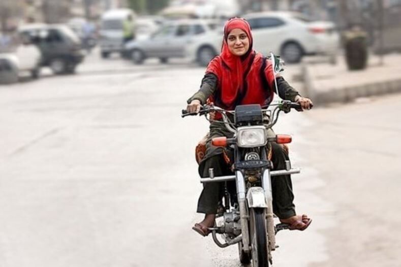 خبر خوش دولت درباره صدور گواهینامه موتورسیکلت زنان + جزییات