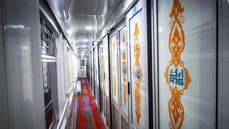 قطارهای تهران بندرعباس چه امکاناتی دارند؟