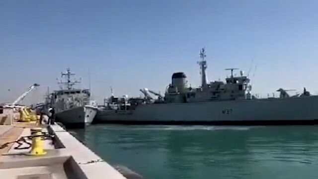 تصادف ۲ کشتی انگلیس در ساحل بحرین + فیلم