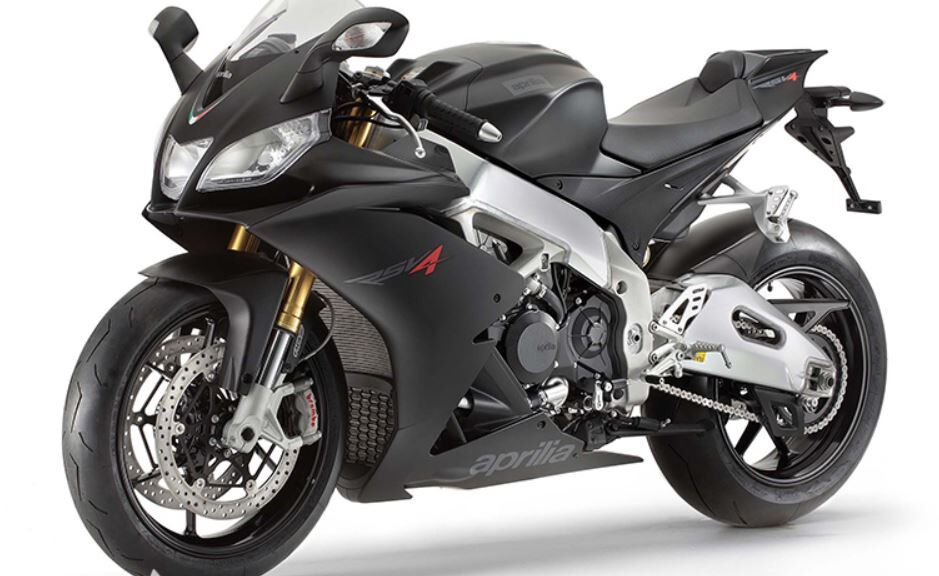 بنزین سوپر برای موتورسیکلت بهتر است یا بنزین معمولی؟