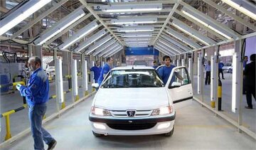 تولید خودروی سواری در ایران‌خودرو ۶ درصد کاهش یافت