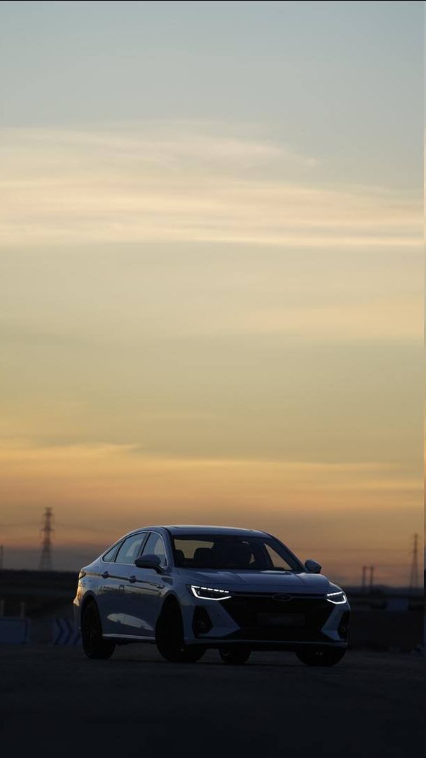 تست درایو آریزو ۸ در پیست اتومبیلرانی آیلند