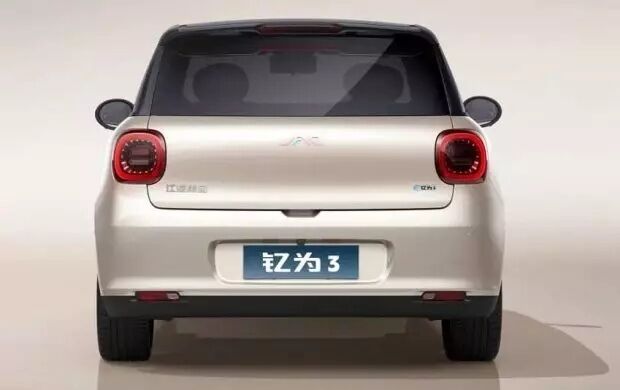 جک E۳۰X، جایگزین برقی پراید توسط کرمان موتور به ایران میآید ///