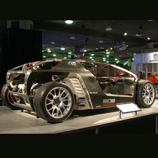 الساندرو ولتا؛ خاصترین تویوتا با امکانات فراتر از زمان + عکس