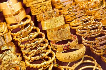 مسدودی حساب طلا فروشان طلا را گران کرد / طلا ارزان می‌شود؟ 