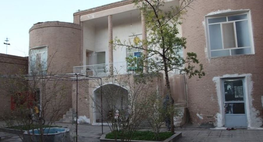 خانه قدیمی در الهیه تهران که روح دارد! + فیلم