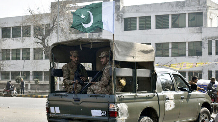 حمله افراد مسلح به شعبه اخذ رای در پاکستان