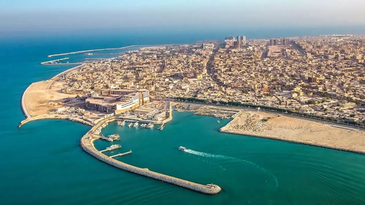 صف ۸ کیلومتری خودروها در بندر پل + فیلم