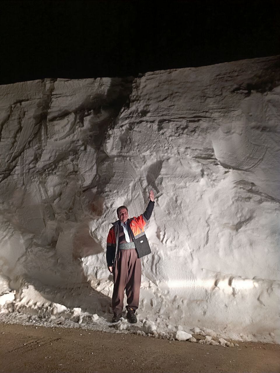 برف ۴ متری در این استان خبرساز شد + عکس