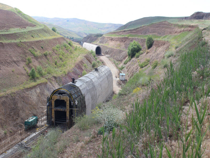 ساخت راه آهن رشت – آستارا به کجا رسید؟