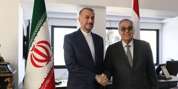 Iran FM meets with his Lebanese counterpart in Beirut