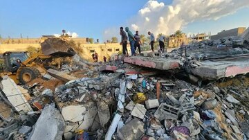 Gaza Residents Flee As Israeli Bombardment Escalates