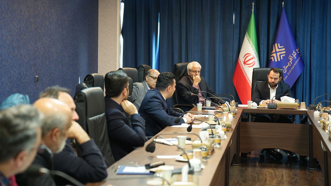 لزوم افزایش صادرات کالاهای با ارزش افزوده بالا و دانشبنیان