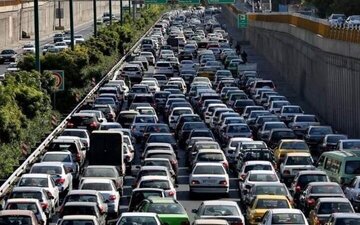 شرق تهران قفل شد / ترافیک فوق سنگین در ورودی‌های تهران