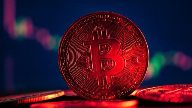 وال استریت بیتکوین را پایین کشید