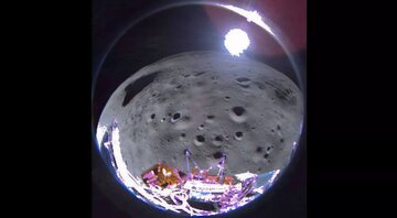کاوشگر واژگون شده از ماه عکس فرستاد