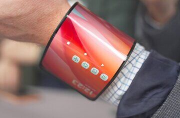 موبایلی که میتواند دور مچ دست بسته شود!