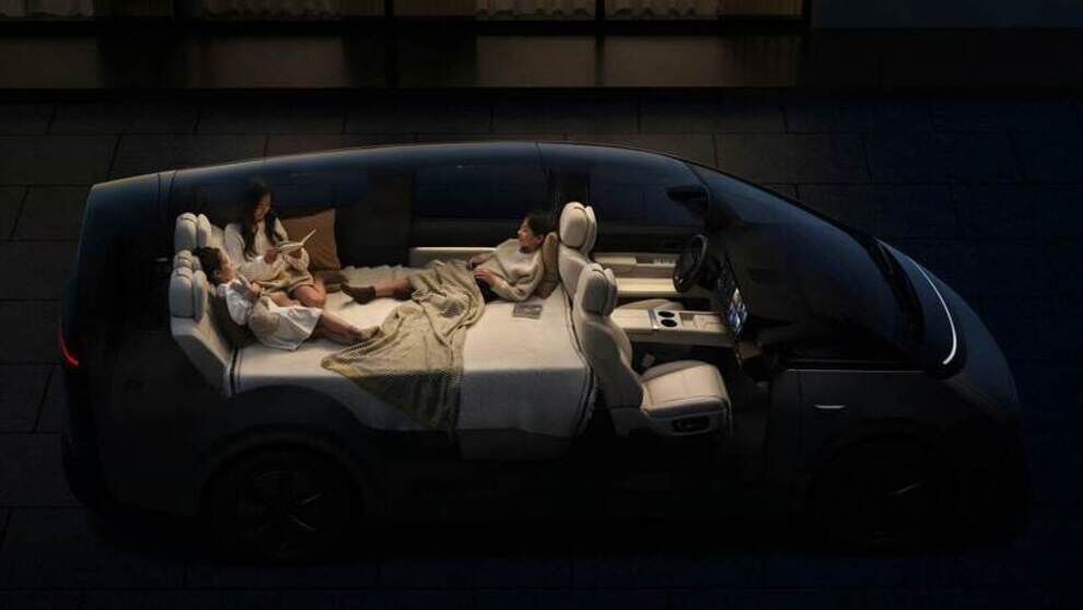 لی اوتو مگا؛ معرفی MPV چینی که از پورشه تایکان هم بهتر است! + عکس