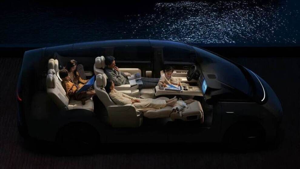 لی اوتو مگا؛ معرفی MPV چینی که از پورشه تایکان هم بهتر است! + عکس