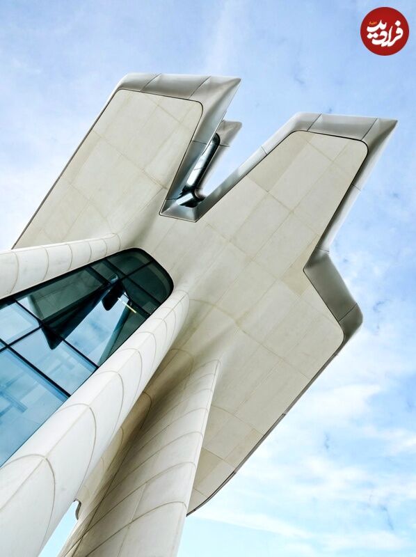 خانۀ عجیبی که مشهورترین معمار دنیا در جنگلهای روسیه ساخت + عکس