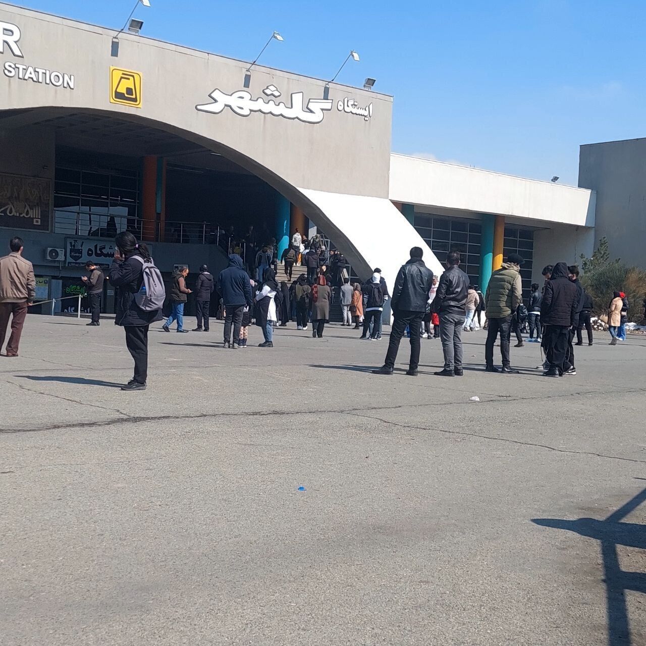 قطار مترو گلشهر آتش گرفت