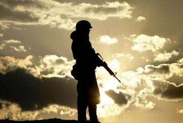 خودکشی سرباز وظیفه سر پست نگهبانی با سلاح جنگی