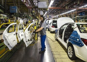 Iran Manufactures over 1 Million Cars in 11 Months: Industry Ministry