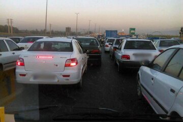 مسدود شدن جاده اصلی ورامین به تهران در روز تعطیل!