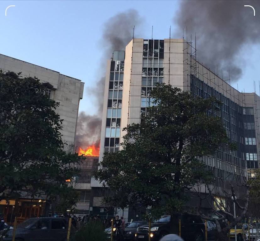 آتش سوزی وسیع در خیابان کریم خان تهران