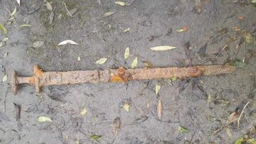 کشف شمشیر کمیاب ۱۰۰۰ ساله