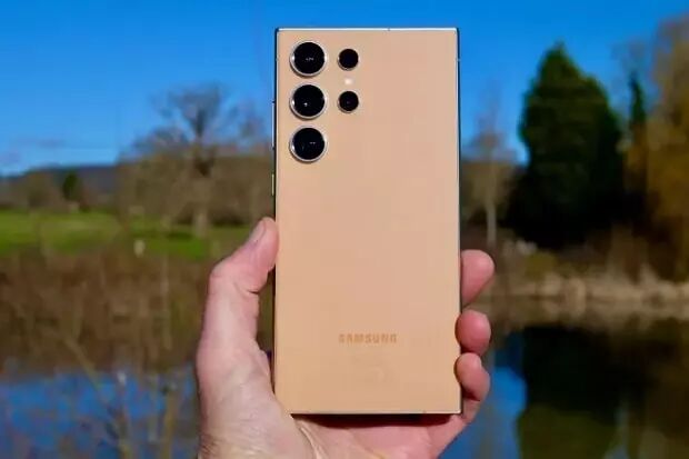 گلکسی سه نسل پیشرفت سامسونگ ارزش خرید دارد؟