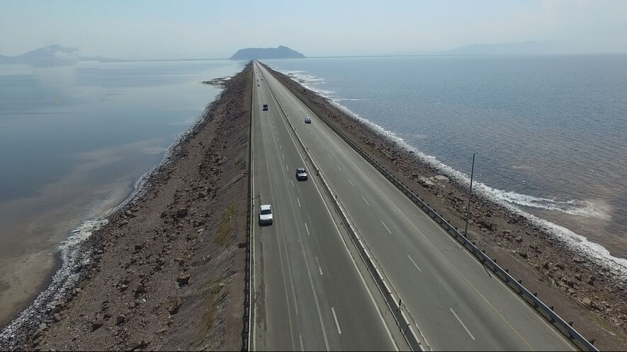 جزیره‌های دریاچه ارومیه بعد از ۵ سال در محاصره آب + فیلم