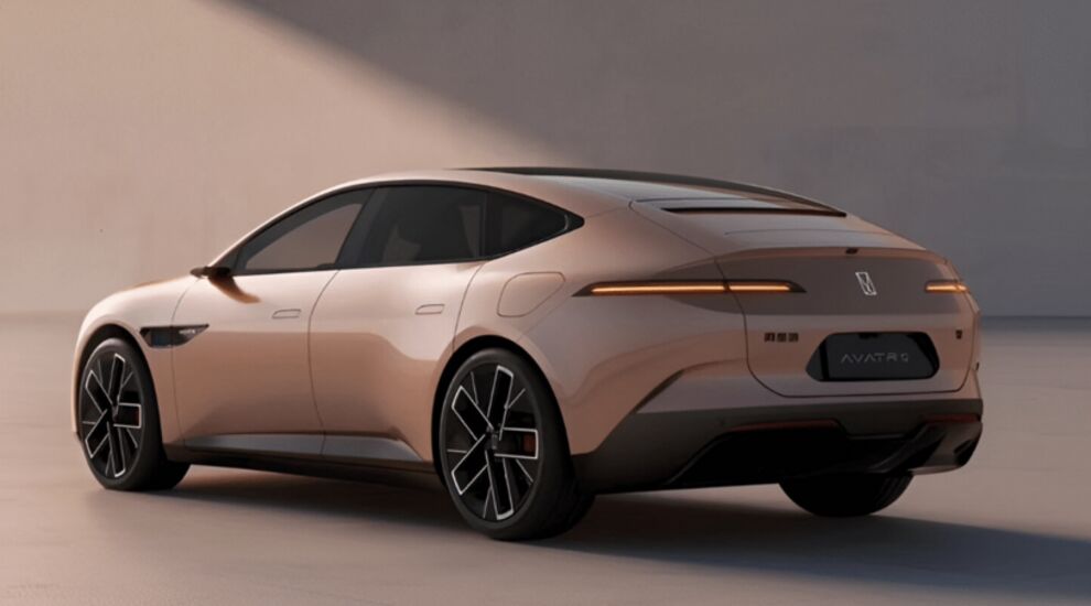 خودرو چینی با طراحی یک ایرانی به بازار آمد + عکس