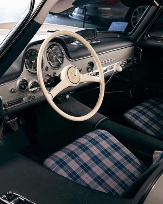 عکاسی از مرسدس بنز ۳۰۰SL Gullwing + عکس