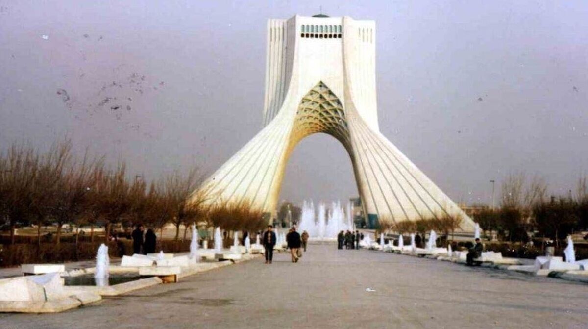 ۱۰ عکس از ۱۰ میدان تهران در نوروز ۴۰ سال پیش