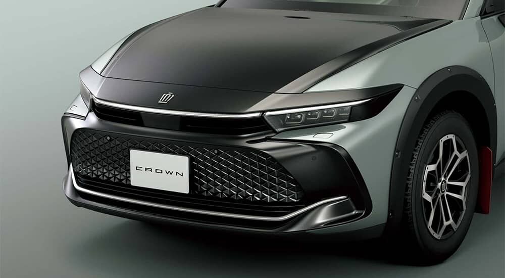 تویوتا کراون لند اسکیپ، تبدیل سدان به آفرودری جذاب و خشن