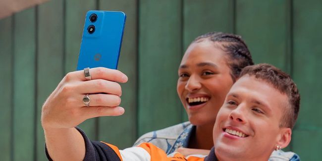 گوشی موتو G۰۴s، انتظار را از میانردهها بالاتر میبرد