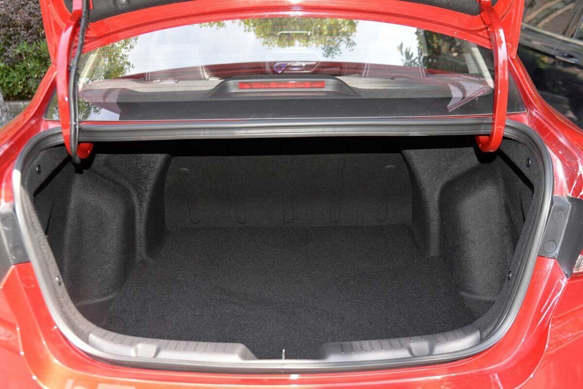 مقایسه ارزانترین سدانهای چینی بازار/ جک J ۴ یا فردا ۵۱۱؟   در حال تکمیل