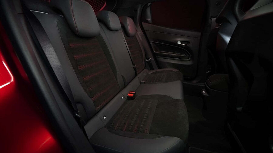 آلفارومئو میلانو معرفی شد؛ یک شاسی بلند جمع و جور و دوست داشتنی