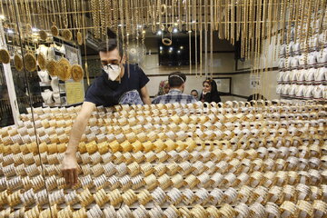 قیمت طلا امروز ۲۷ فروردین / آخرین قیمت ها از بازار طلا و سکه (مثقال ۱۸ عیار، طلا گرم ۱۸ عیار)