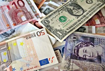 قیمت دلار، یورو و ۴۴ ارز دیگر امروز ۲۹ فروردین / نرخ رسمی ۳۲ ارز کاهش یافت