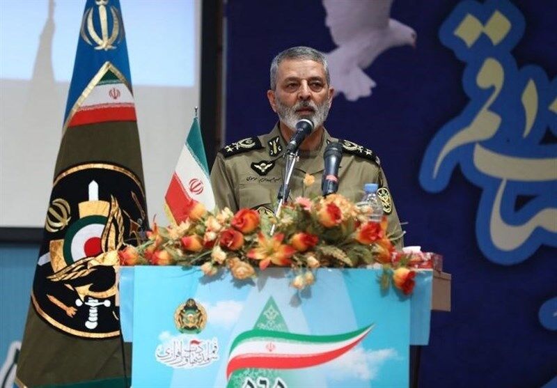 فرمانده ارتش: ایران به هر کجای اسرائیل لازم باشد موشک می‌زند