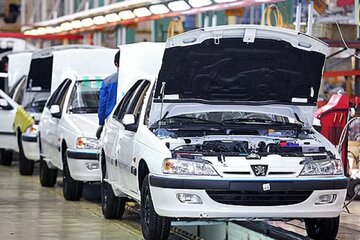 قیمت روز خودروهای ایرانی پنجشنبه ۱۳ اردیبهشت ماه | بازار آزاد