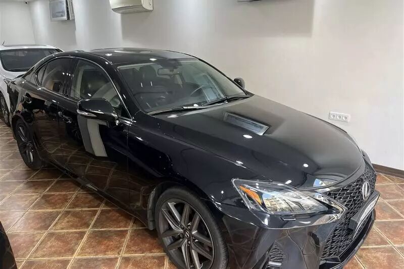 قیمتهای نجومی لکسوس کارکرده در بازار + جدول