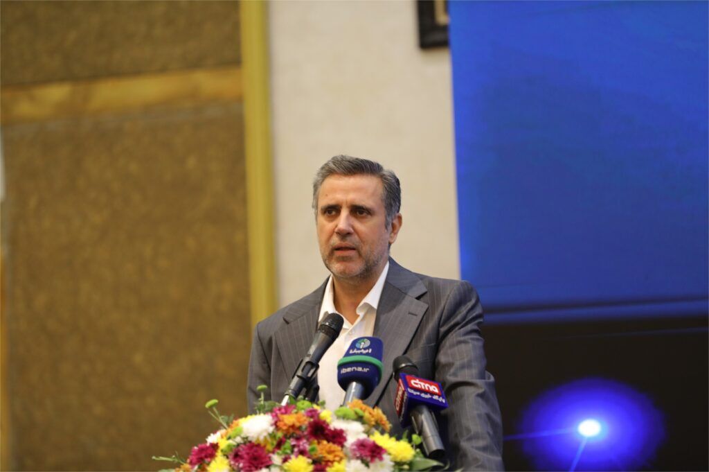 دکتر دیواندری:آکادمی ملی انفورماتیک طلایهدار انتقال دانش به نسل بعد خواهد بود