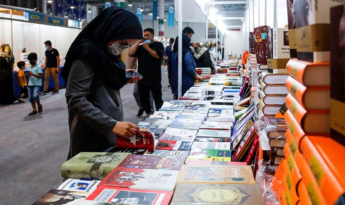 این افراد بن یک میلیونی خرید کتاب میگیرند