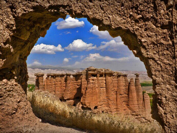 کهنترین قلعه زنجان کجاست؟